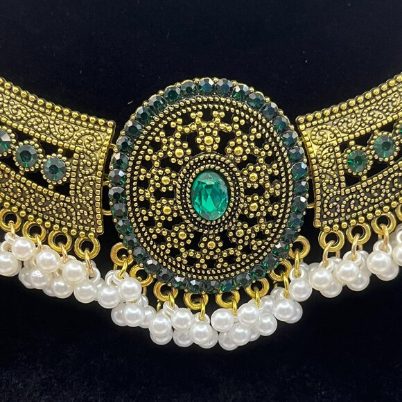 Adjustable Gold with Green Stone Necklace Choker and Earring Set - Picture 4 of 5